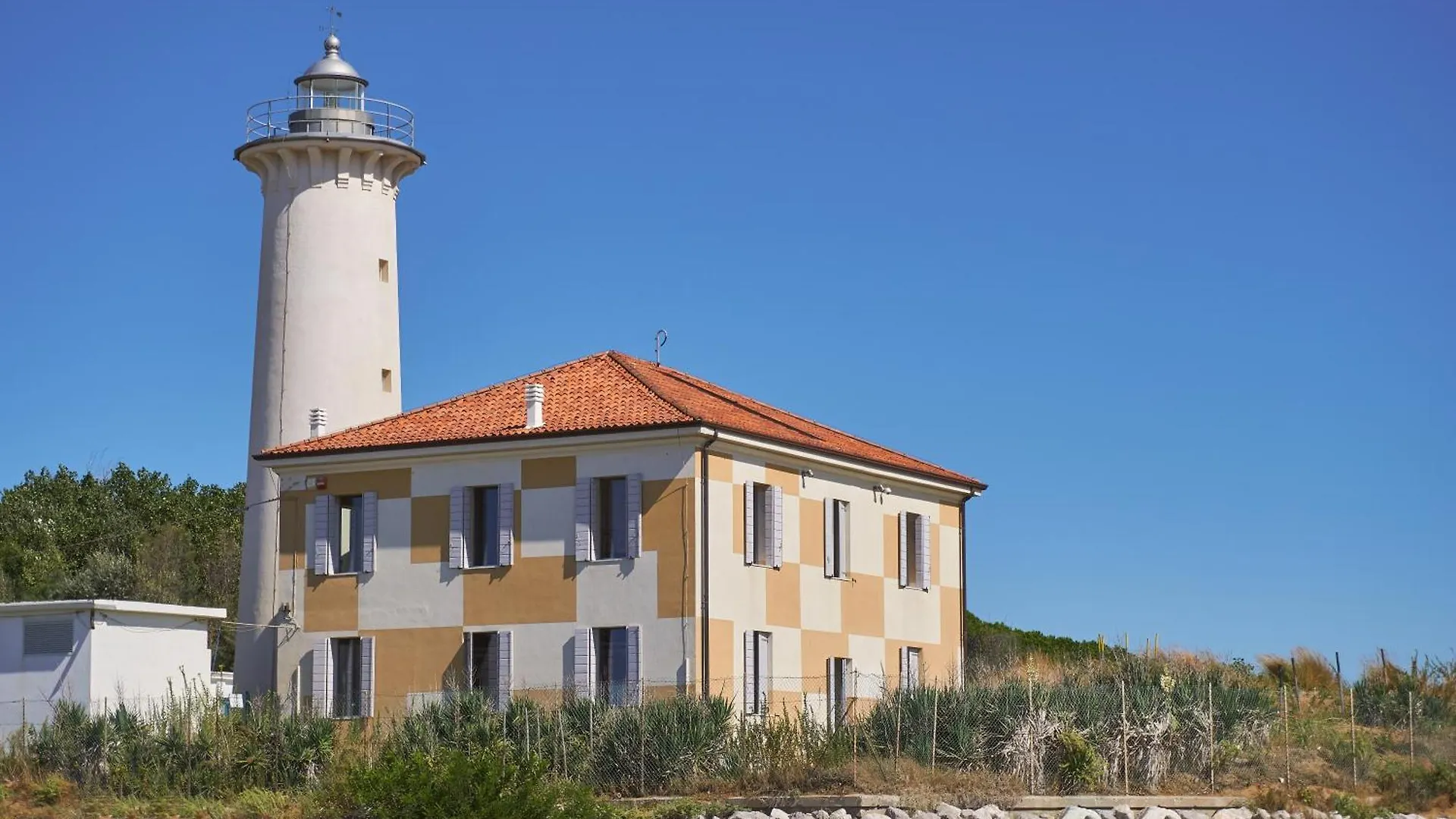 Colorful Apartment With Balcony - Beahost Bibione